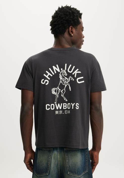 Cotton On - Fitted Graphic T-Shirt-Washed Black / Shinjuku