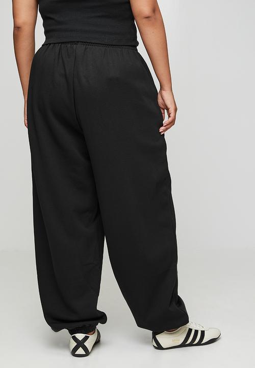 adidas Originals - Plus ess jogger ft w s26 pants - black/white