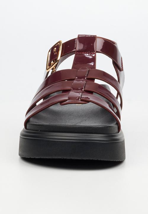 Rock & Co - Absolut 11 triple strap t-bar chunky sandal - burgundy
