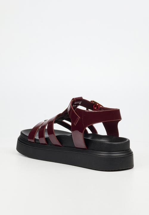 Rock & Co - Absolut 11 triple strap t-bar chunky sandal - burgundy