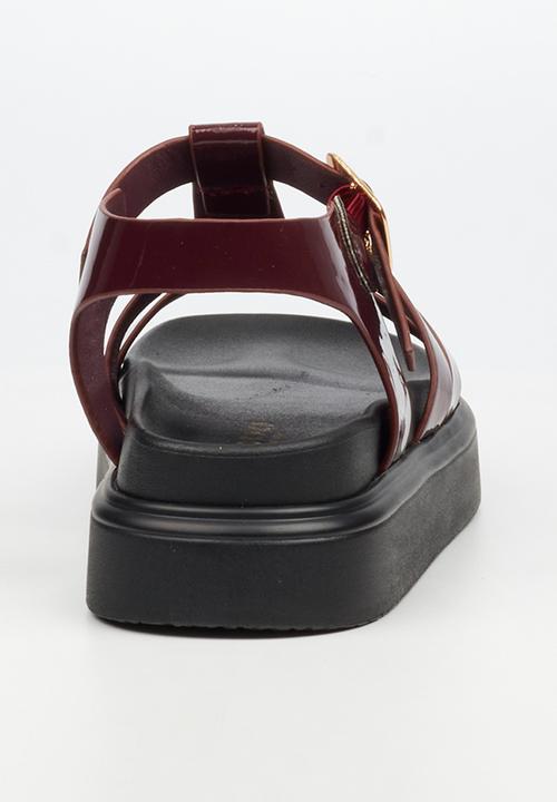 Rock & Co - Absolut 11 triple strap t-bar chunky sandal - burgundy