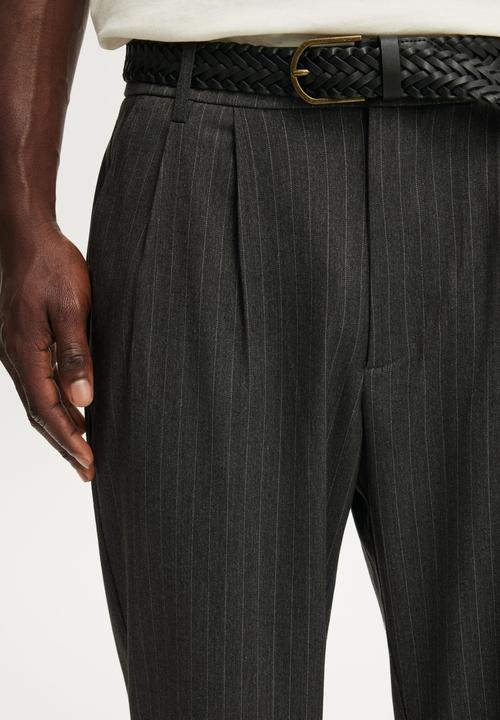 Cotton On - Baggy Pleated Pant - Dark Charcoal Pinstripe