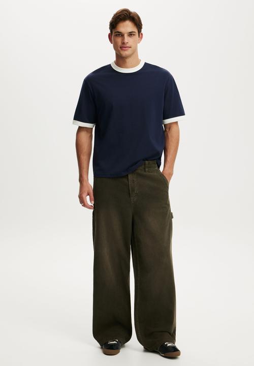Cotton On - Super Baggy Worker Pant - Military Cord