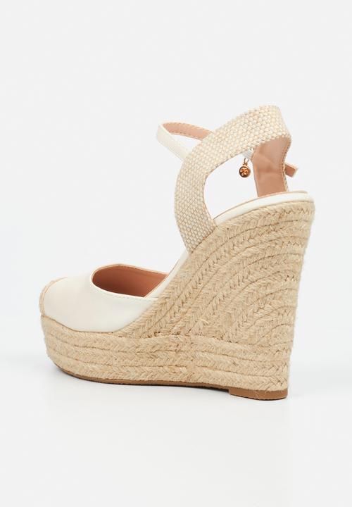 Miss Black - Moniker 9 classic platform wedge - ivory