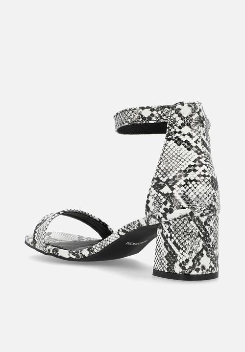 Madison® - Amira 4 open toe ankle strap - black white