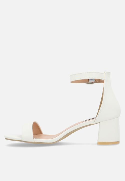 Madison® - Amira 4 open toe ankle strap - white