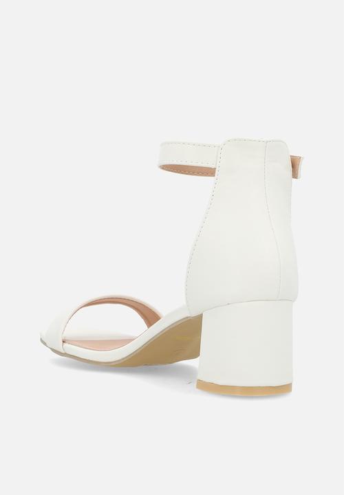 Madison® - Amira 4 open toe ankle strap - white
