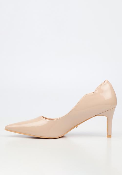 Miss Black - Nola 5 classic scallop heel - neutral