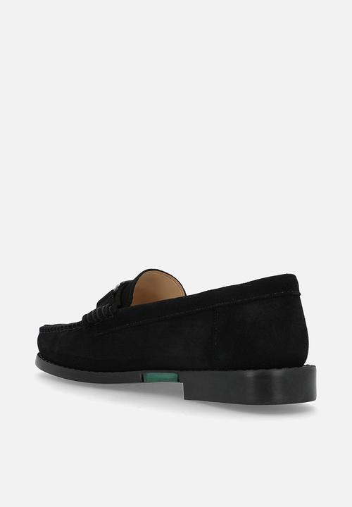 Dakotas - Gio Black