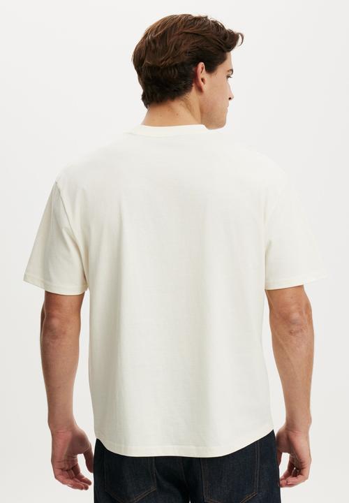 Cotton On - Everyday Fit Music T-Shirt-Lcn Bra Cloud / Post Malone - Sketch