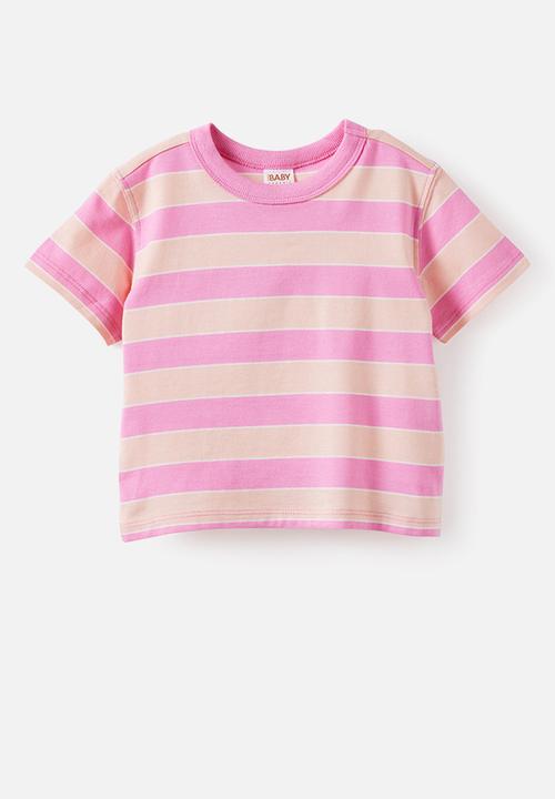 Cotton On - Baby Essential Short Sleeve Graphic Tee - Apricot Mist/Strawberry Milk Stripe