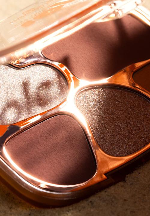essence - club SOLEIL eyeshadow palette - 01 Soleil? Say no more!