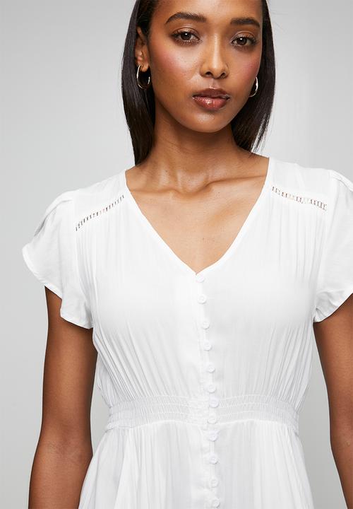 Stella Morgan - Cap Sleeve With Flutter V-Neck Button Through Maxi Plain Colour Maxi Dress With Ladder Lace Trim - White