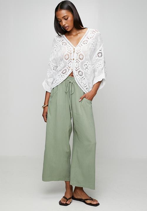 MANDI - Easy Wearing Batwing Sleeve Crochet 3 Buttoned Top - Ivory