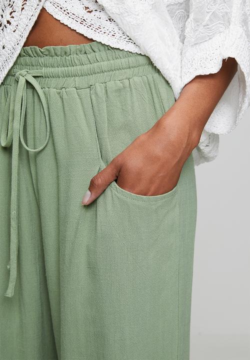 Izabel London - 3/4 Length Drawcord Straight Leg Pant - Sage