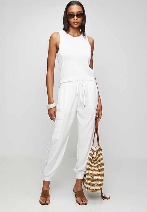 Izabel London - Ankle Length With Drawcord Easy Wearing Cargo Pocket Trouser  - White