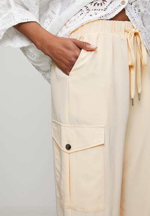 Izabel London - Ankle Length With Drawcord Easy Wearing Cargo Pocket Trouser  - Stone