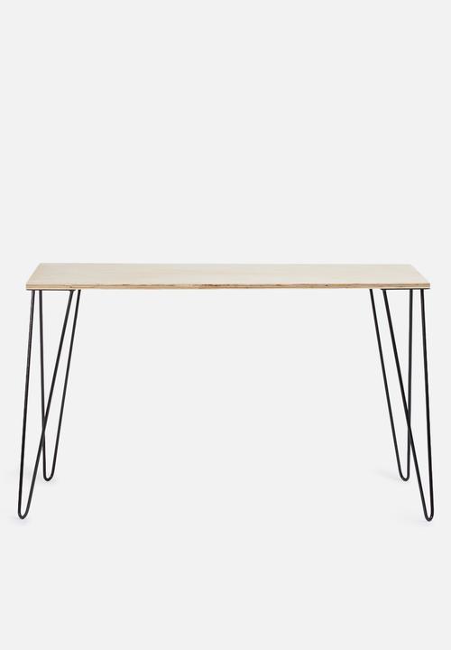 Sixth Floor - Hairpin desk