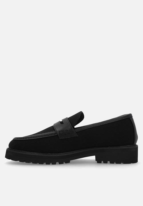 Jonathan D - J Penny canv - Black