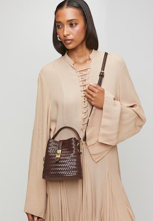 Tessa Design - Tahlia Woven Tote With Gold Hardware - Brown