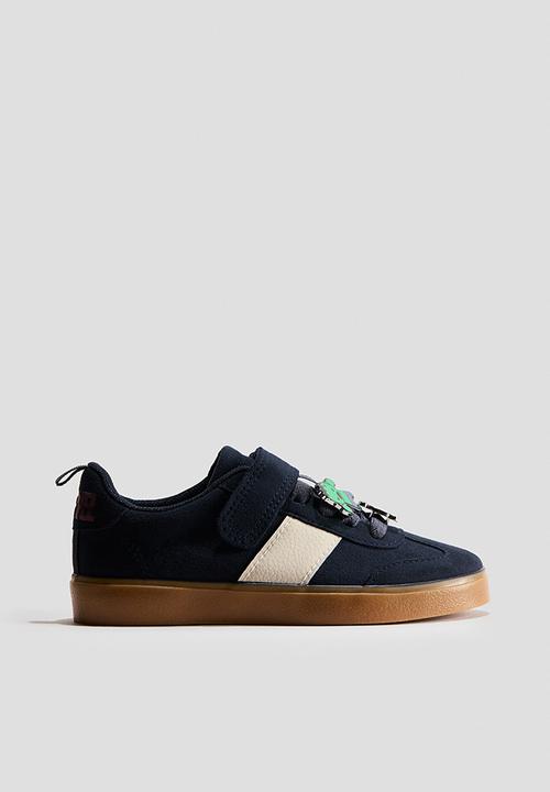 H&M - Appliquéd trainers - navy blue/marvel comics