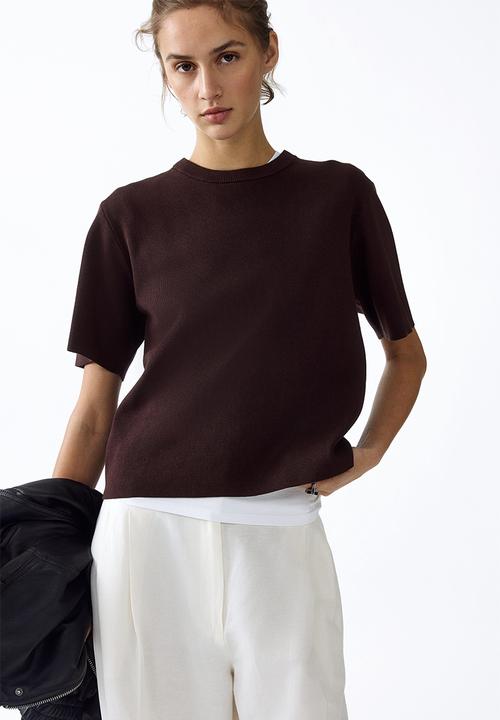 H&M - Knitted T-shirt - dark brown