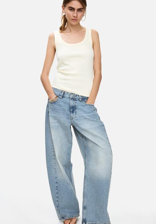 H&M - Barrel regular waist jeans - light denim blue