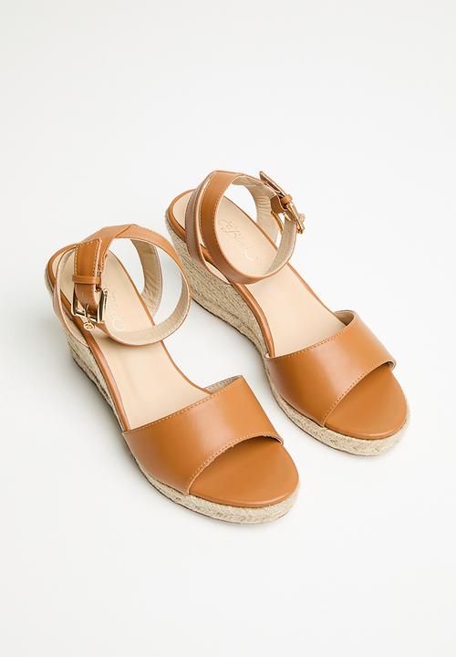 Miss Black - Jojo 8 classic wedge - tan