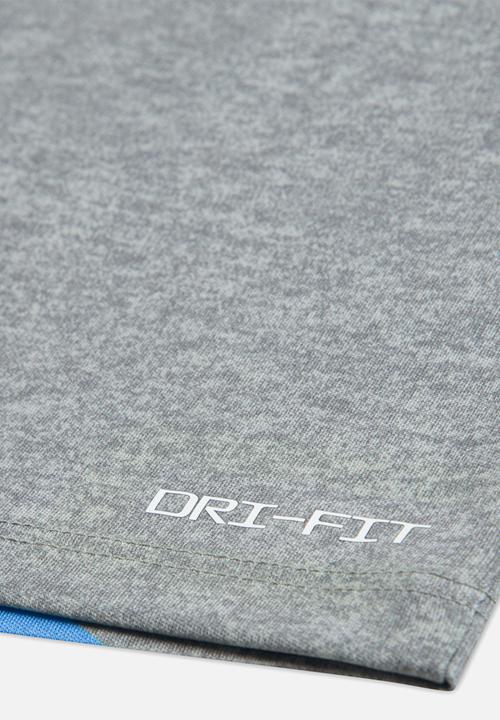 Nike - Nkb Icon Radiant Df Ss Tee - Dk Grey Heather