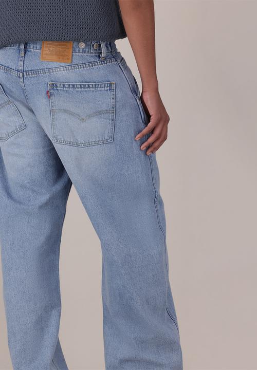 Levi’s® - BAGGY BARREL - RUNNING THE RACE