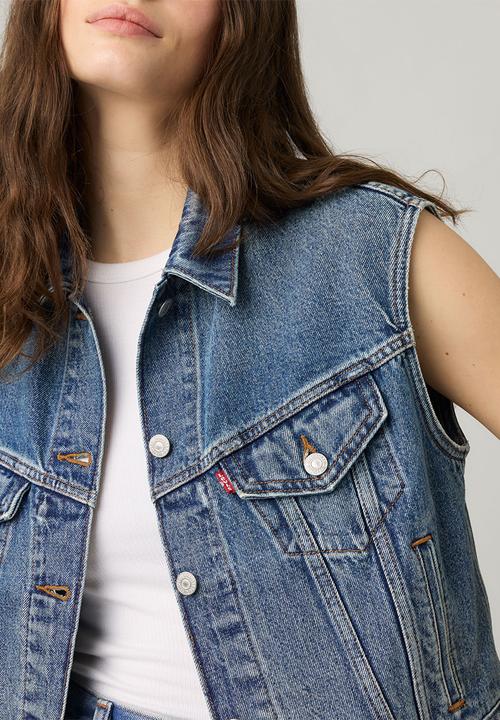 Levi’s® - Shrunken 90S Vest - Turning Heads