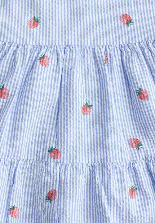 H&M - Tiered seersucker dress - light blue/strawberries