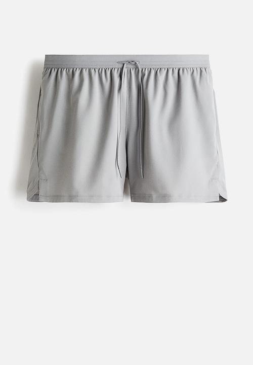 H&M - Lightweight quick dry running shorts​ ​ - light grey