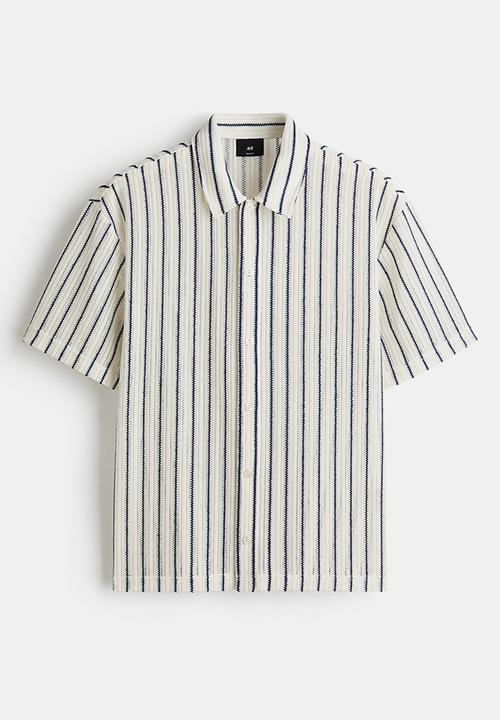 H&M - Regular fit textured-knit shirt - white/striped