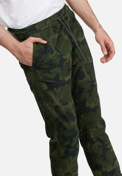 PRODUKT - Camo cuffed jogger