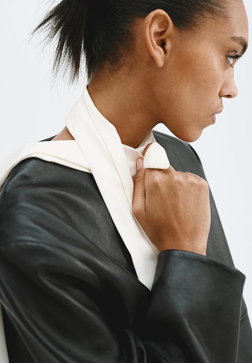 H&M - Fringed scarf - cream