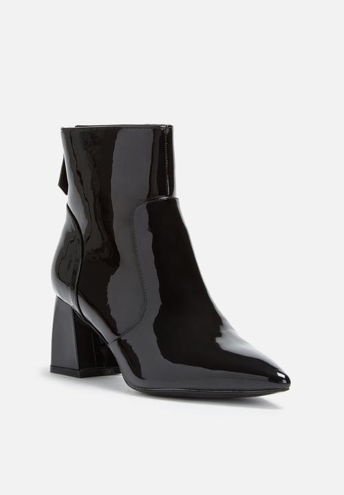 dailyfriday - Modern heel boot