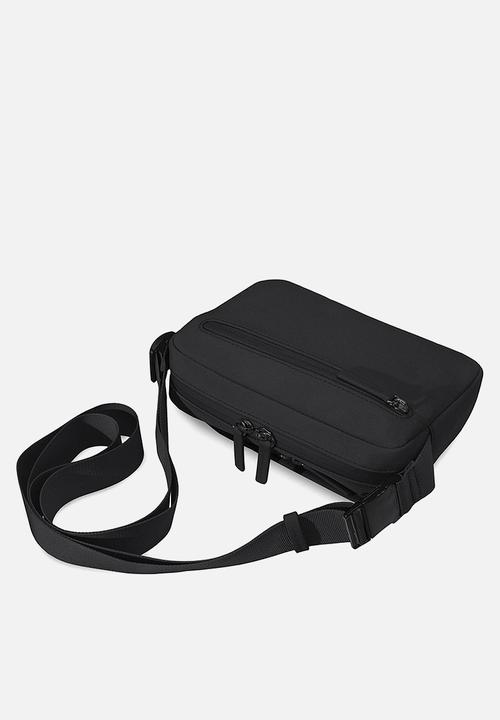 Kapten & Son - Lulea - all black