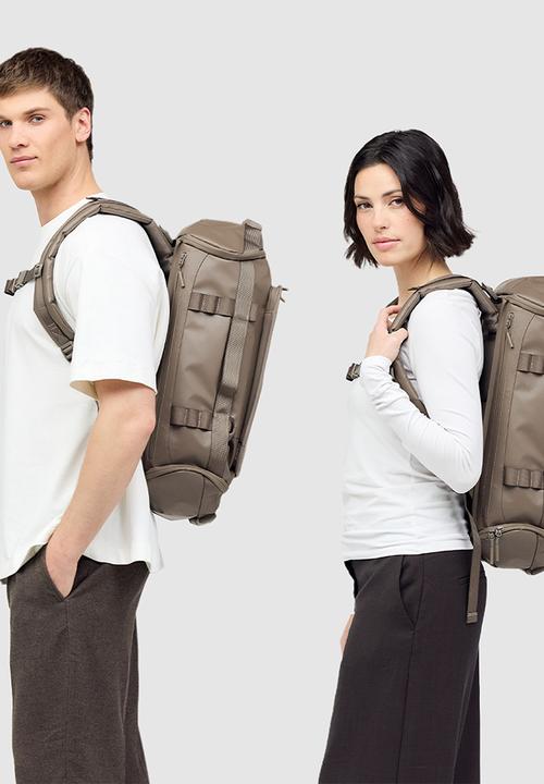 Kapten & Son - Lisbon Duffle Backpack S - Walnut