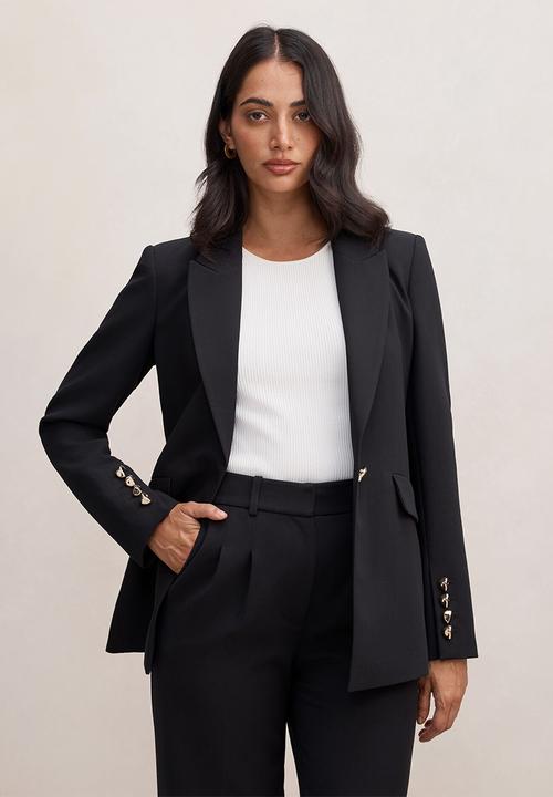 Forever New - Trixie gold button blazer in black