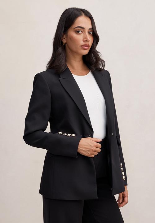 Forever New - Trixie gold button blazer in black