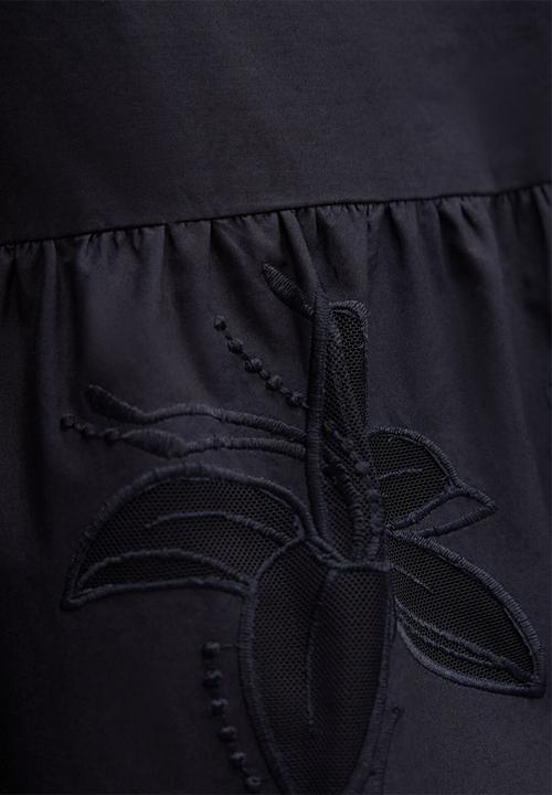 Forever New - Matilda embroidered tie midi dress in navy