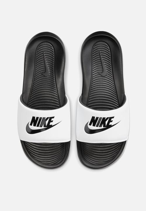 Nike - Nike Victori One - Black/Black-White