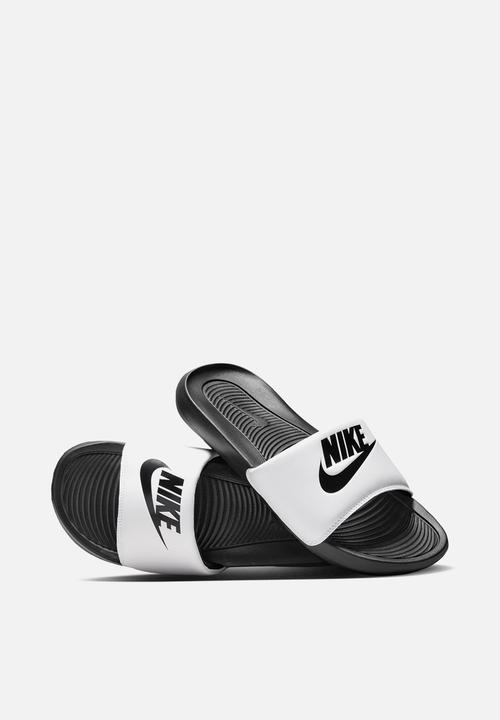 Nike - Nike Victori One - Black/Black-White