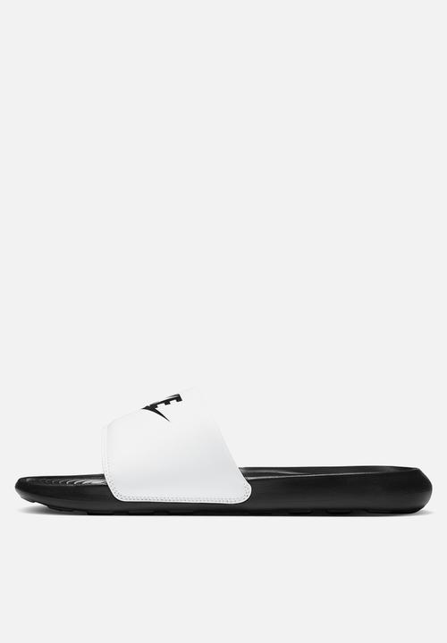 Nike - Nike Victori One - Black/Black-White