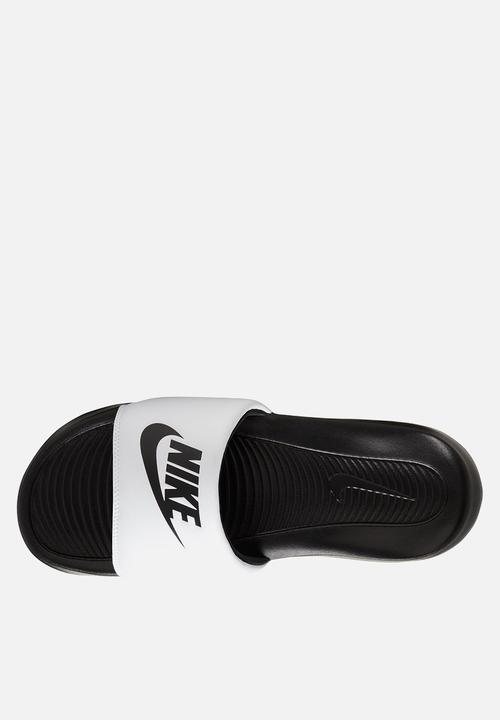 Nike - Nike Victori One - Black/Black-White