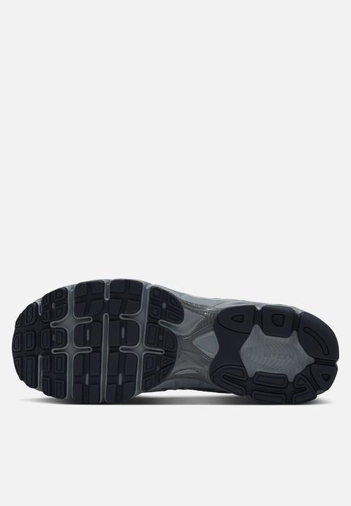 Nike - NIKE AIR MAX MOTO 2K WNTR TECH