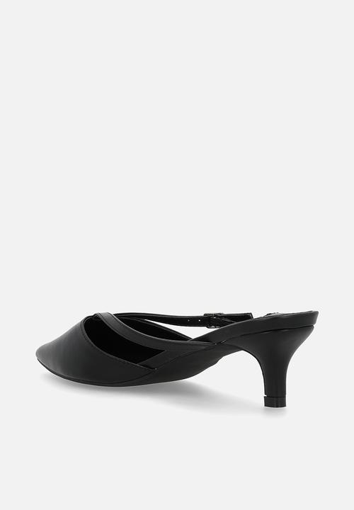 Madison® - Wanda closed toe mule - black