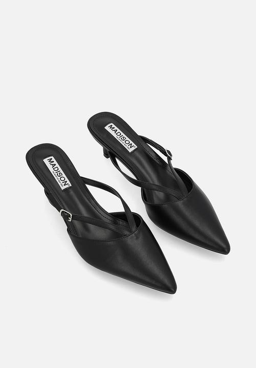 Madison® - Wanda closed toe mule - black