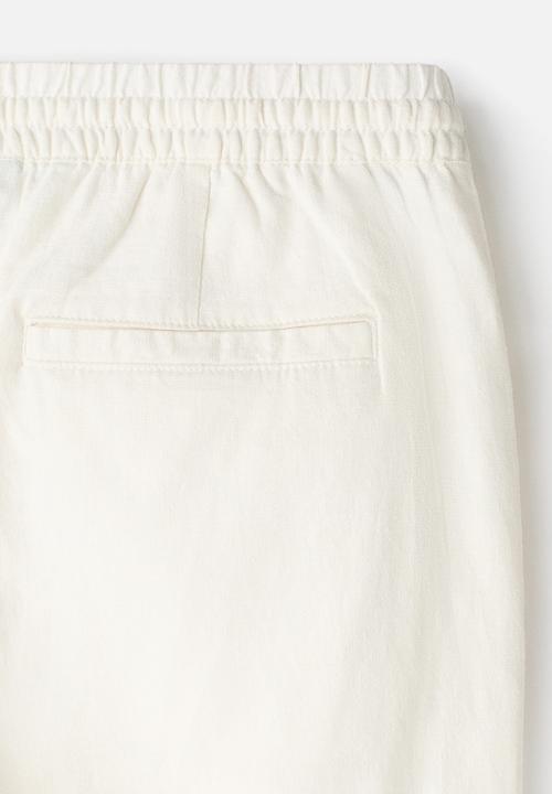 H&M - Relaxed fit linen-blend shorts - white